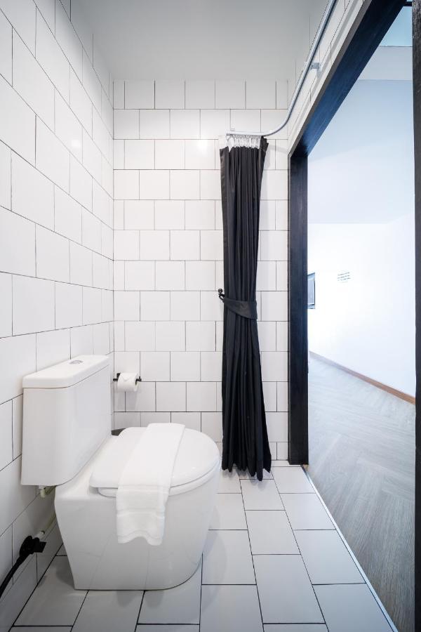 Blu Monkey Hub & Hotel Ranong Exteriör bild
